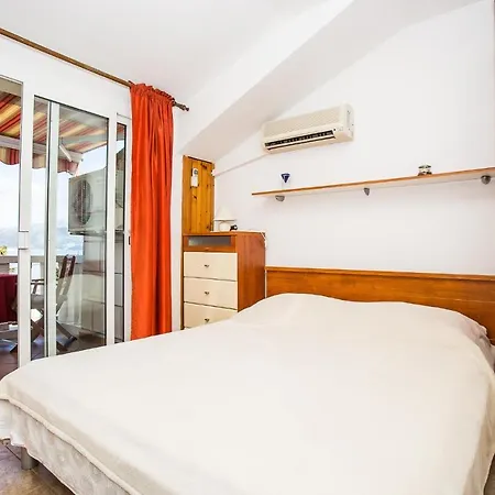 Jimmy 3478 Guest house 3*
